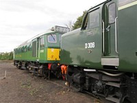 Class 25 D7612 aproaches Class 40 D306